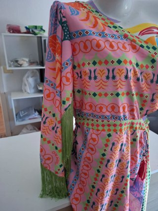 Vestido asimétrico multicolor talla M