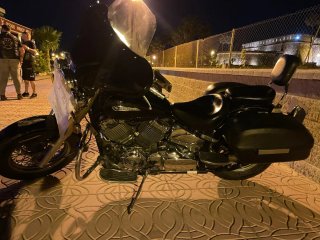 Moto Cruiser Negra en Venta