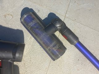 Aspirapolvere Dyson V8