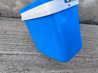 Nevera portátil azul 25L vintage, superligera