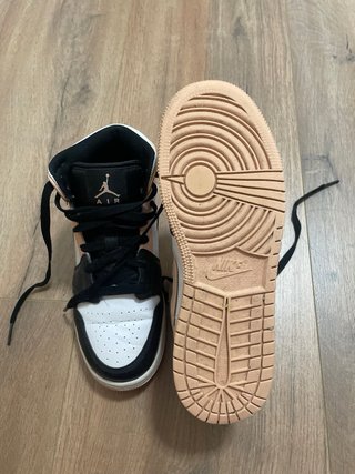 Nike Air Jordan 1 Mid Bambas