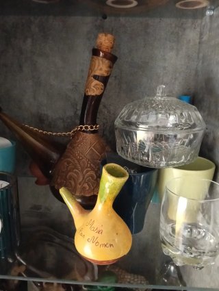 Porrón cristal ámbar hecho a mano
