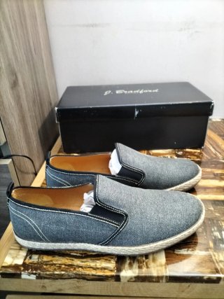 Zapatillas J. Bradford caballero