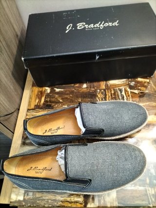 Zapatillas J. Bradford caballero