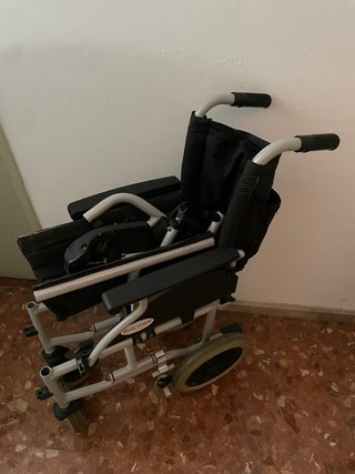 Silla de ruedas plegable