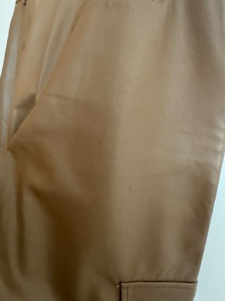 Pantalón Cargo Polipiel Mango