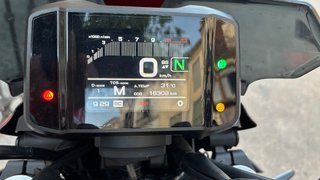 Yamaha MT-09 Negra y Roja