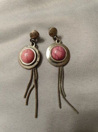 Pendientes largos con piedra rosa y plata