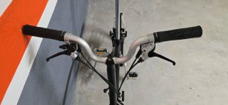 Bicicleta Brompton Negra Plegable + Bolsa Cesta