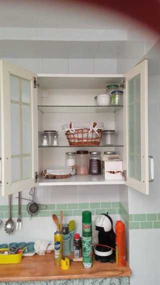 HAZ UNA OFERTA! Mueble de cocina blanco y plateado