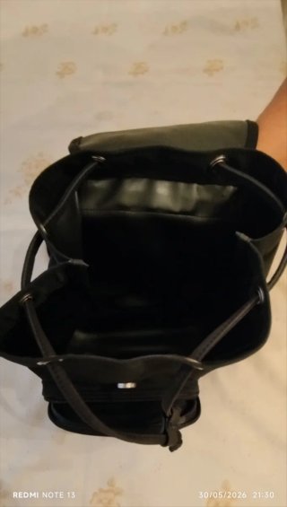 Mochila Donna Karan Negra