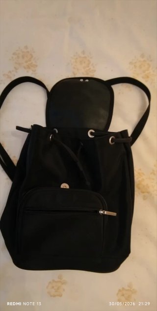 Mochila Donna Karan Negra