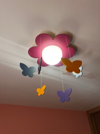 Lámpara infantil flor con mariposas