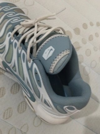 Zapatillas Nike Grises y Blancas