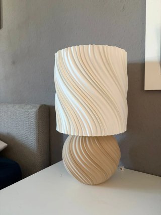 Lámpara de mesa espiral beige