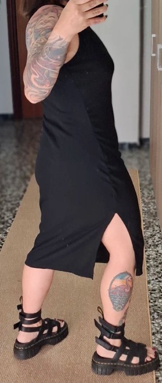 Vestido negro Shein L tirantes y frunces  abertura