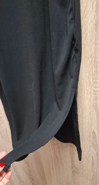 Vestido negro Shein L tirantes y frunces  abertura