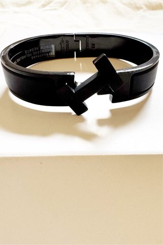 Pulsera H Negra 19cm