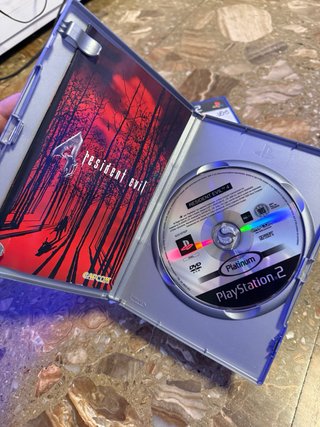 Resident Evil 4 Platinum PS2 (Juego)