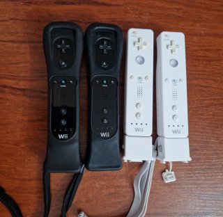 Lote 4 Mandos Wii con Motion Plus