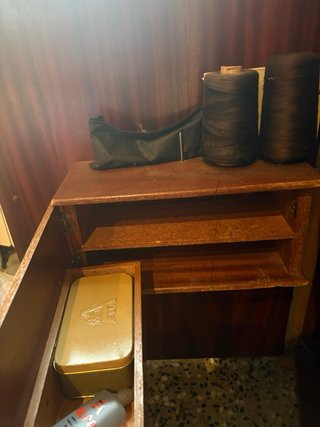 Mueble vintage máquina de coser