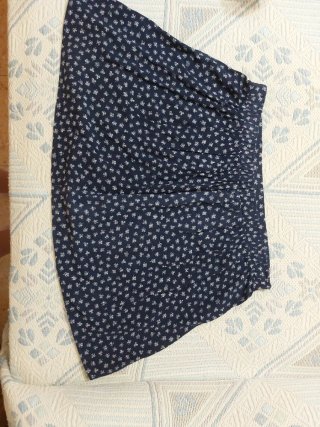 Falda verano azul marino floral