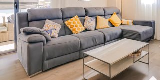 Sofá eléctrico chaise longue de piel gris