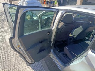 Peugeot 5008 2013