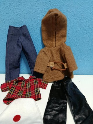 Ropa de muñeco Lucas y complementos.Precio unidad.