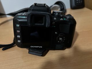 Olympus E-400 Doble Zoom Kit Cámara Digital