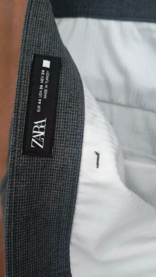 Pantalón de vestir Zara gris