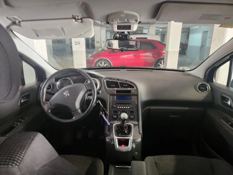 Peugeot 5008 2011 - foto 1