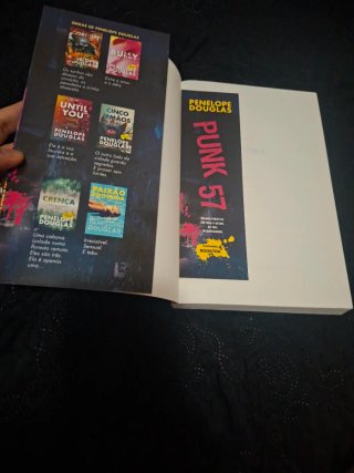 Punk 57 (Portuguese Edition)