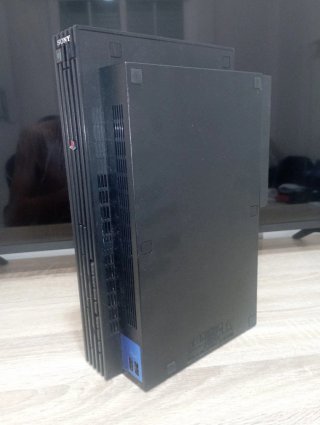 Consola PlayStation 2+ Cable AV + Lote 5 discos