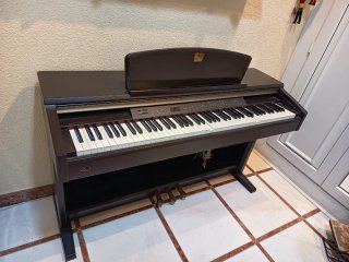 Yamaha Clavinova CLP-120 Piano Digital 88 Teclas