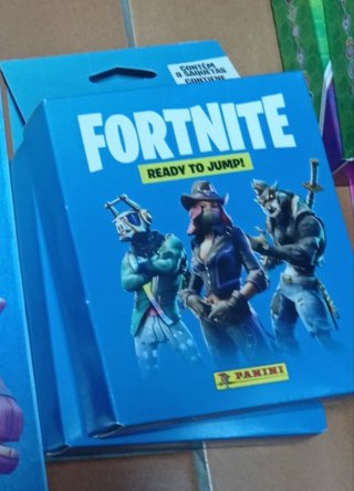 Fortnite: 8 Sobres + Álbum Panini