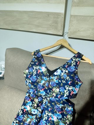 Vestido floral azul talla M