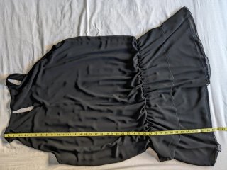 Vestido negro largo con pedrería