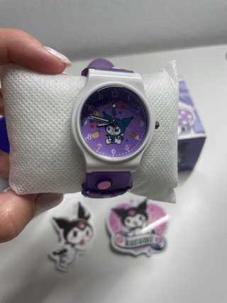 Reloj Kuromi Sanrio Morado y Blanco