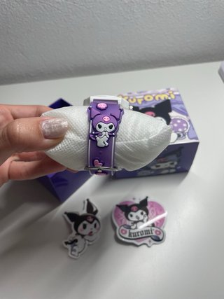 Reloj Kuromi Sanrio Morado y Blanco