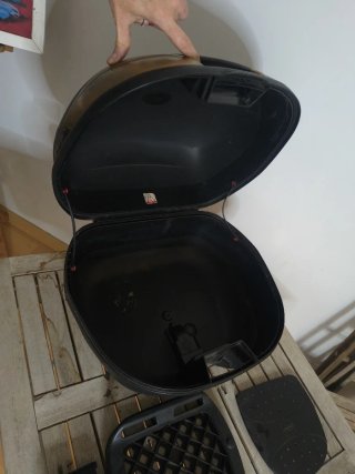 Baúl grande moto con soporte K35. 35 litros