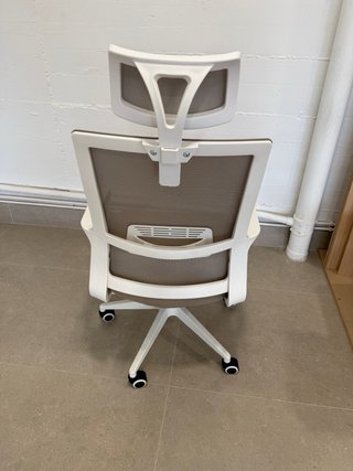 Silla de oficina Sklum beige y blanca