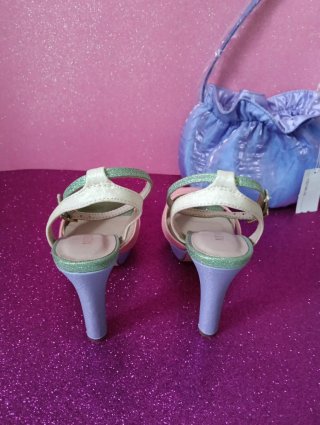 Sandalias tacón y bolso Menbur