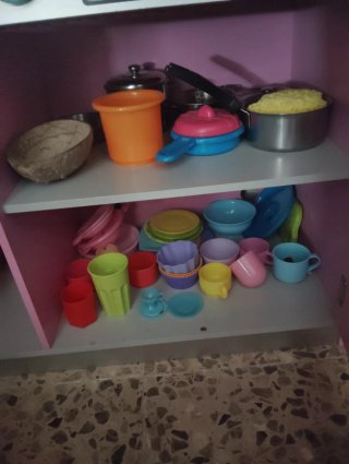 Cocina de madera de juguete rosa