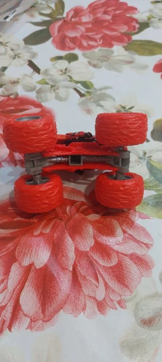 Camión Monster Jam Bakugan Oficial Rojo