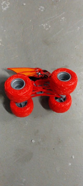 Camión Monster Jam Bakugan Oficial Rojo