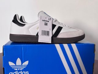 Adidas Samba Blancas y Negras