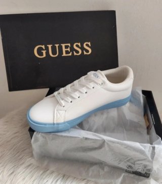 Zapatillas Guess Blancas y Azules