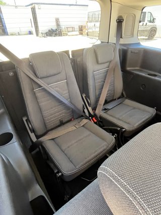 Ford Grand Tourneo Connec 2016