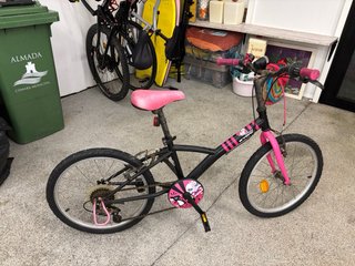 Bicicleta BTwin Misti Girl 320 Oferta Capacete